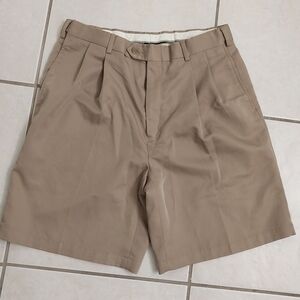 Jos A Bank Ledbetter Mens Tan Pleated Golf Adjustable Waist Shorts sz 33